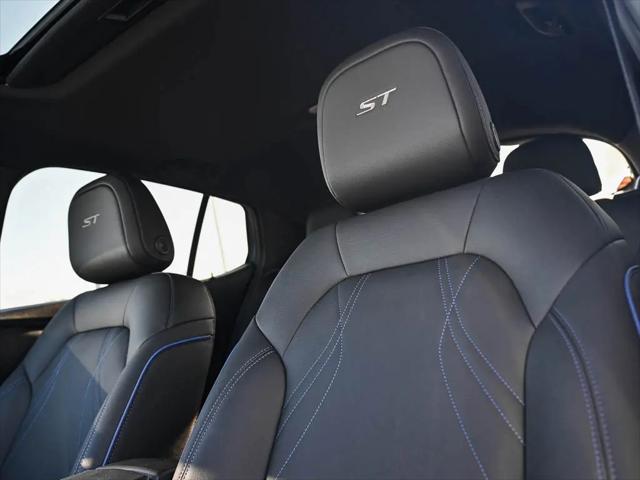 2026 Buick NV Sport Touring FWD
