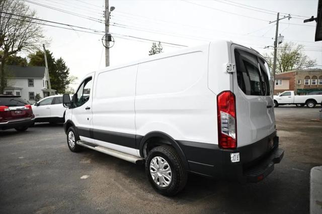 2016 Ford Transit w/60/40 Side Door w/RWB