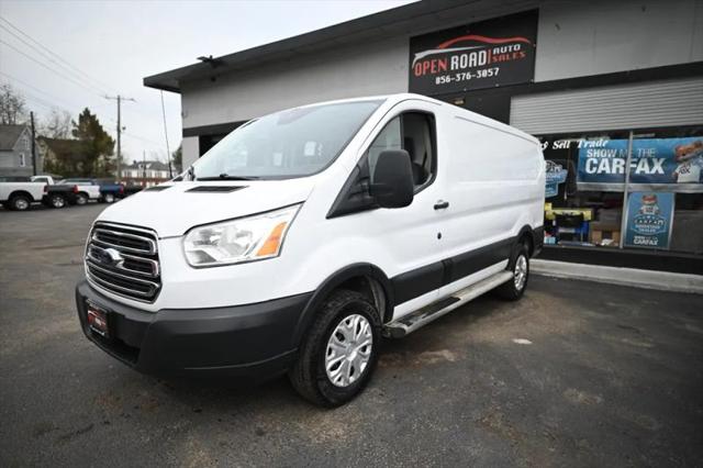 2016 Ford Transit w/60/40 Side Door w/RWB