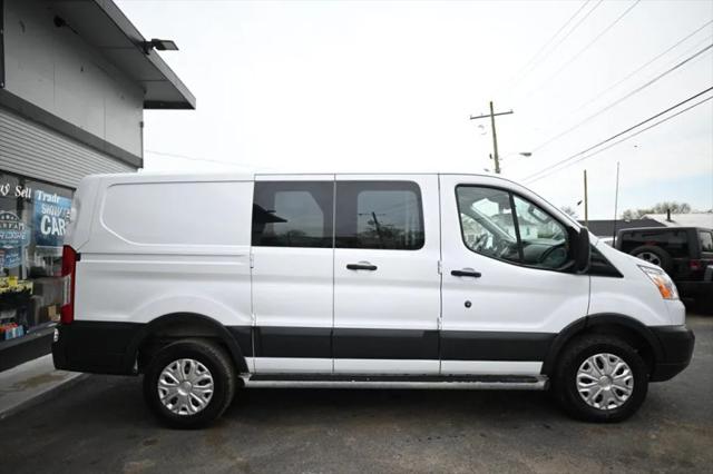 2016 Ford Transit w/60/40 Side Door w/RWB