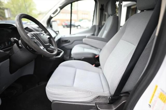 2016 Ford Transit w/60/40 Side Door w/RWB