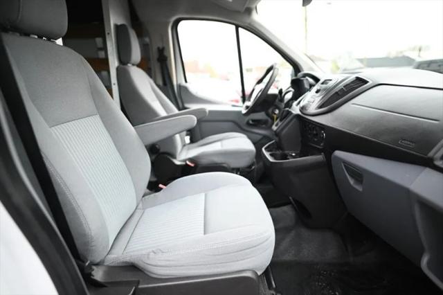 2016 Ford Transit w/60/40 Side Door w/RWB