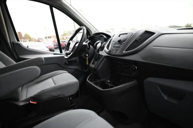 2016 Ford Transit w/60/40 Side Door w/RWB