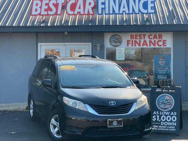 2013 Toyota Sienna LE V6 8 Passenger