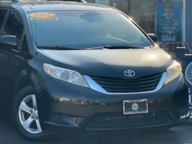 2013 Toyota Sienna LE V6 8 Passenger