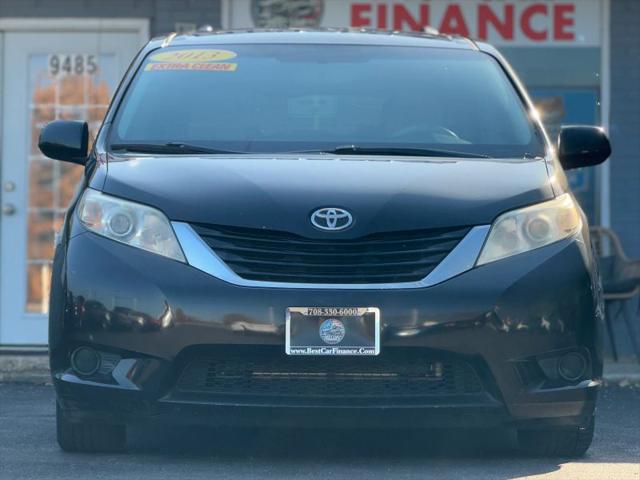 2013 Toyota Sienna LE V6 8 Passenger
