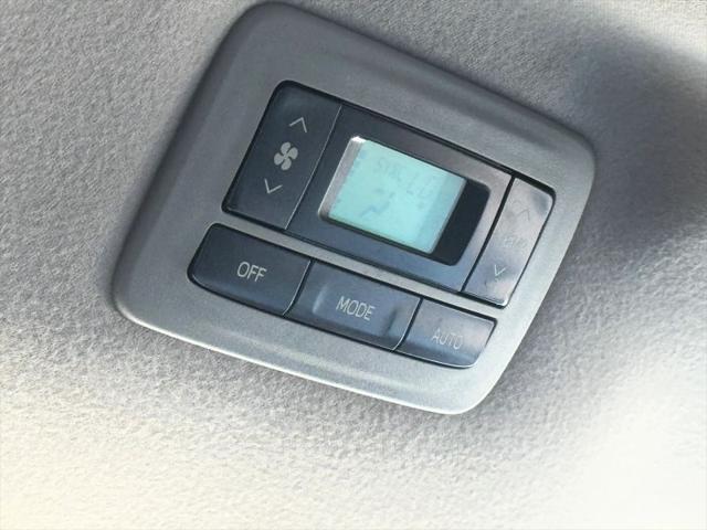 2013 Toyota Sienna LE V6 8 Passenger