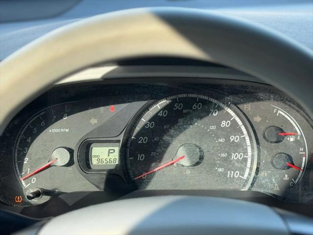 2013 Toyota Sienna LE V6 8 Passenger