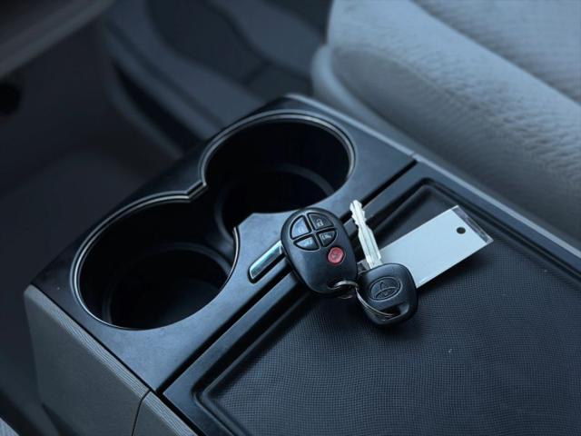 2013 Toyota Sienna LE V6 8 Passenger