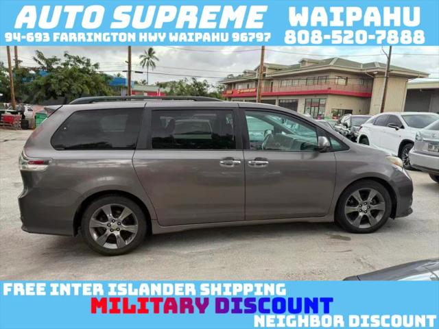 2016 Toyota Sienna SE 8 Passenger