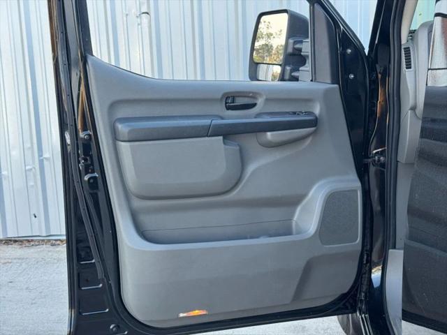 2018 Nissan 3500 SL V8