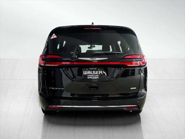 2026 Chrysler Pacifica Select AWD