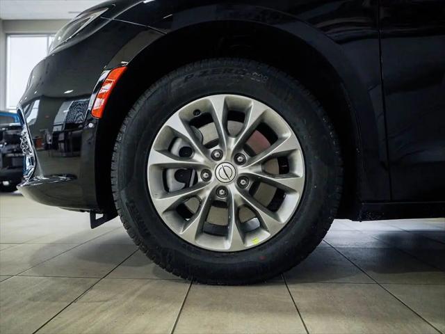 2026 Chrysler Pacifica Select AWD