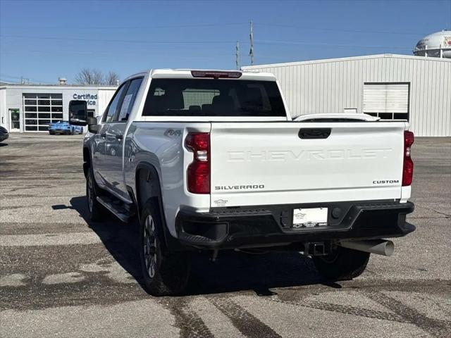 2023 Chevrolet Silverado 2500HD 4WD Crew Cab Standard Bed Custom