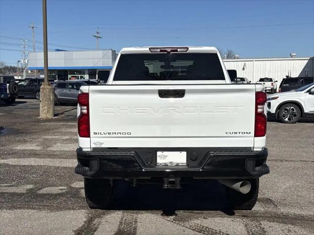 2023 Chevrolet Silverado 2500HD 4WD Crew Cab Standard Bed Custom