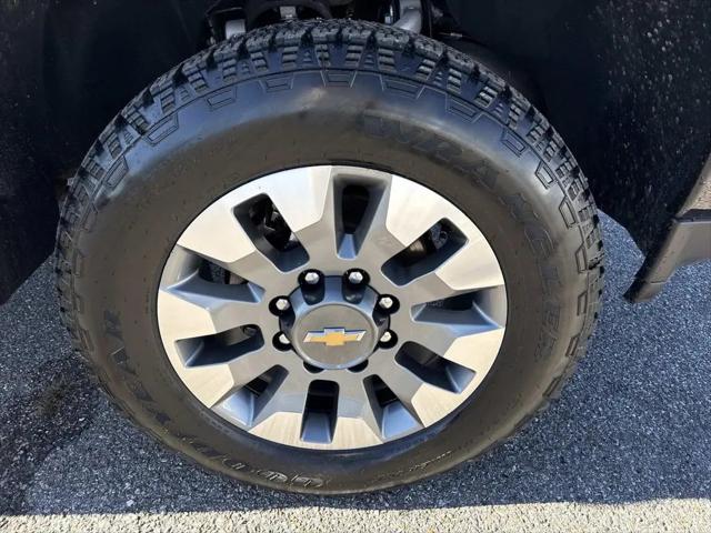 2023 Chevrolet Silverado 2500HD 4WD Crew Cab Standard Bed Custom