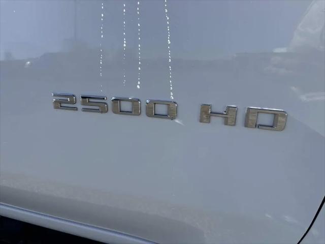 2023 Chevrolet Silverado 2500HD 4WD Crew Cab Standard Bed Custom