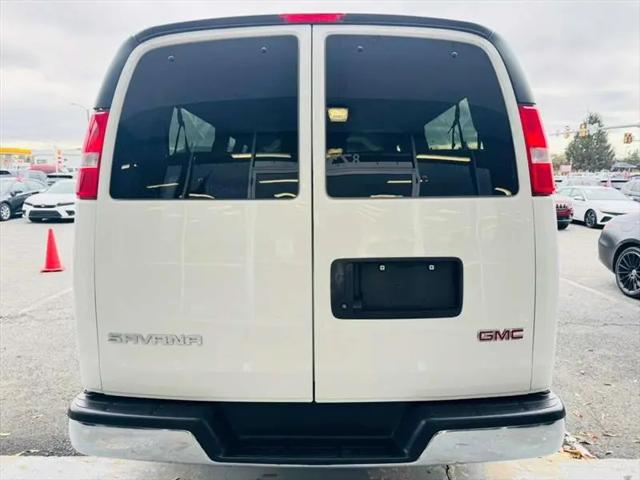 2025 GMC Savana Passenger RWD 3500 Extended Wheelbase LT