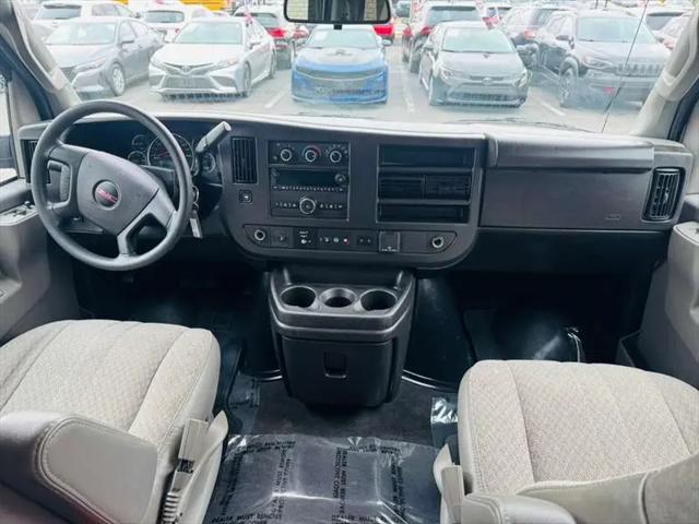 2025 GMC Savana Passenger RWD 3500 Extended Wheelbase LT