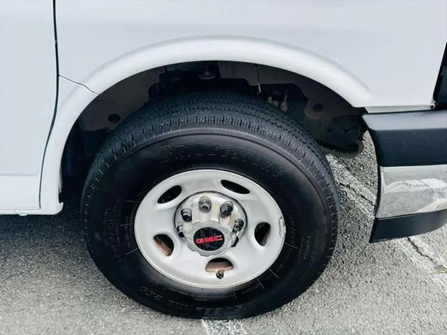 2025 GMC Savana Passenger RWD 3500 Extended Wheelbase LT