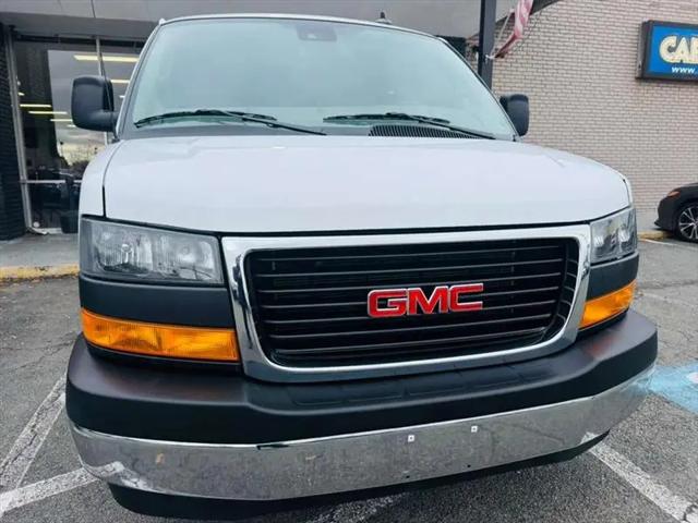 2025 GMC Savana Passenger RWD 3500 Extended Wheelbase LT