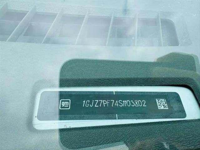 2025 GMC Savana Passenger RWD 3500 Extended Wheelbase LT