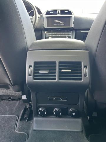2019 Jaguar F-PACE 25t Premium