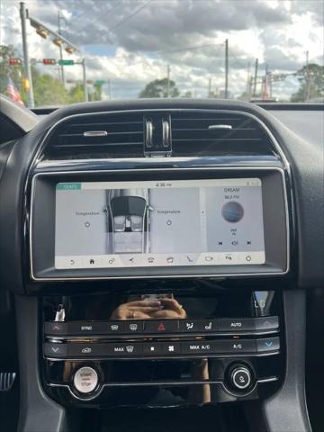 2019 Jaguar F-PACE 25t Premium