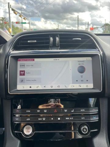 2019 Jaguar F-PACE 25t Premium