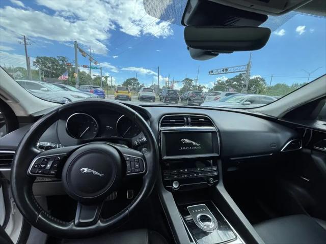 2019 Jaguar F-PACE 25t Premium