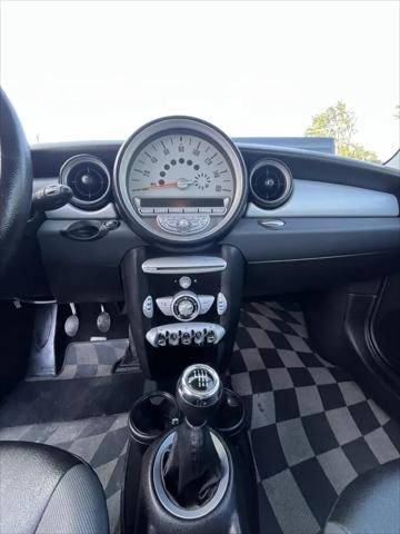 2009 MINI Cooper Cooper