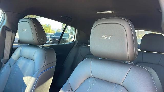 2026 Buick NV Sport Touring FWD