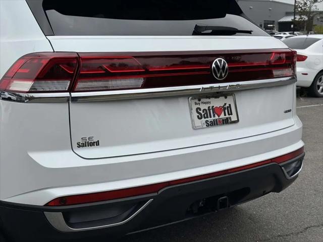 2026 Volkswagen Atlas Cross Sport SE with Technology