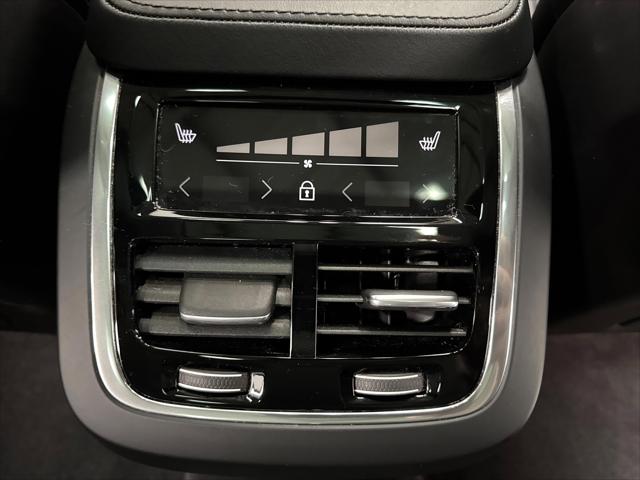 2024 Volvo XC90 B5 Plus Bright Theme
