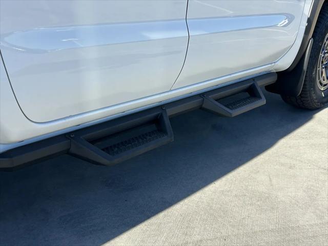 2026 Nissan Frontier Crew Cab Long Bed PRO-4X 4x4