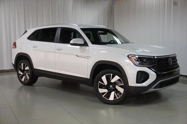 2026 Volkswagen Atlas Cross Sport SE with Technology