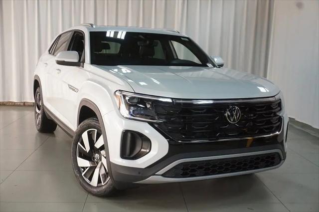 2026 Volkswagen Atlas Cross Sport SE with Technology