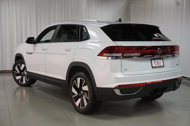 2026 Volkswagen Atlas Cross Sport SE with Technology