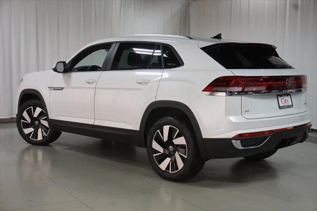 2026 Volkswagen Atlas Cross Sport SE with Technology
