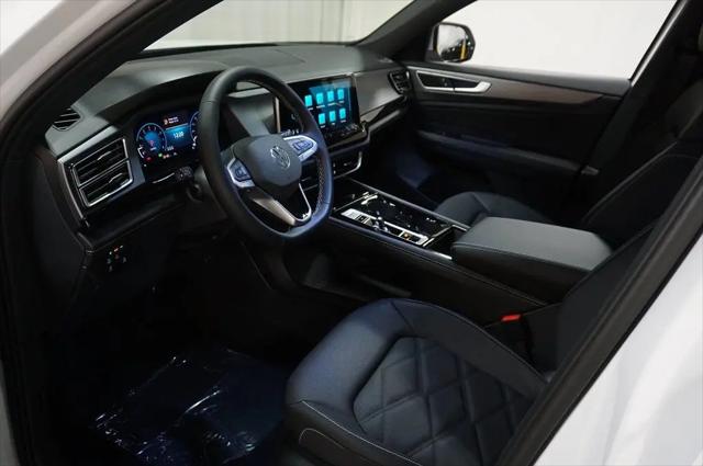 2026 Volkswagen Atlas Cross Sport SE with Technology