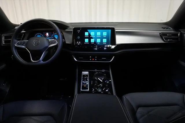 2026 Volkswagen Atlas Cross Sport SE with Technology