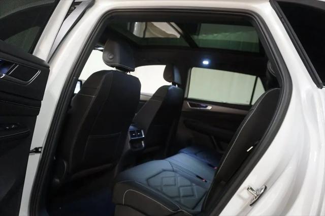 2026 Volkswagen Atlas Cross Sport SE with Technology