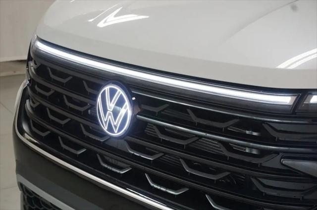 2026 Volkswagen Atlas Cross Sport SE with Technology