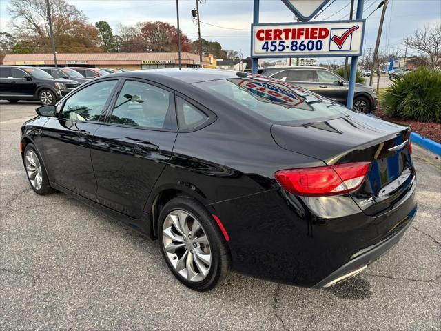 2015 Chrysler 200 S