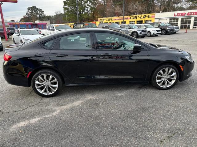 2015 Chrysler 200 S