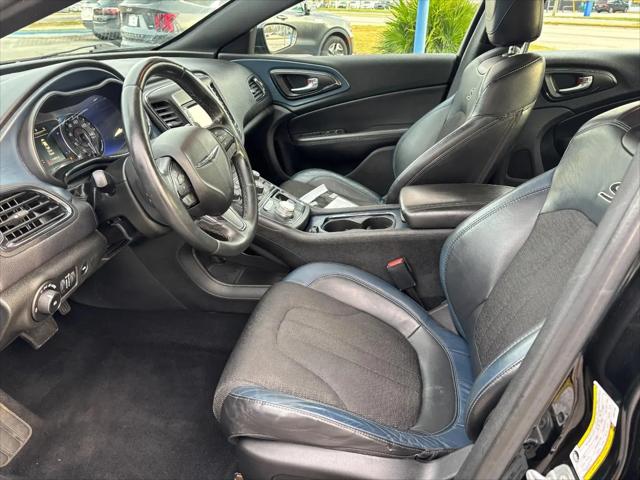 2015 Chrysler 200 S