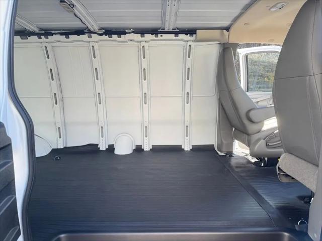 2025 Chevrolet Express Cargo Van RWD 3500 Extended Wheelbase WT