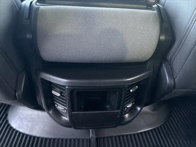 2020 Ram 1500 Big Horn Crew Cab 4x4 5'7" Box