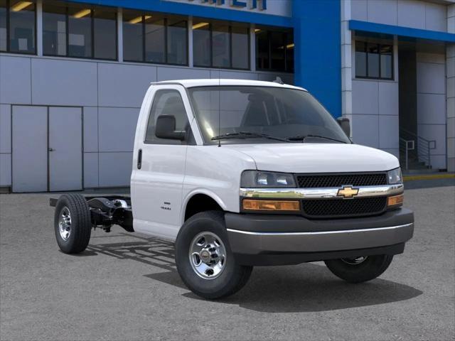 2025 Chevrolet Express Cutaway Work Van