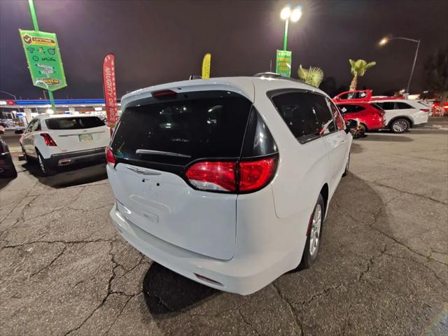 2021 Chrysler Voyager LXI